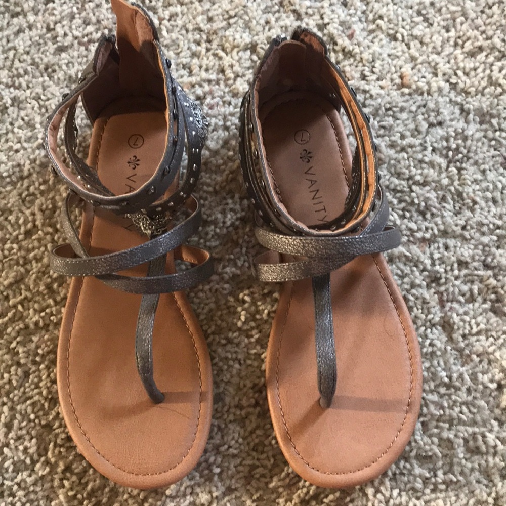 Vanity sandals